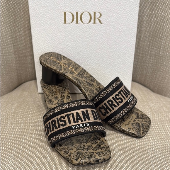Dior Dway Heeled Sandals - Plan de Paris - Picture 4 of 13